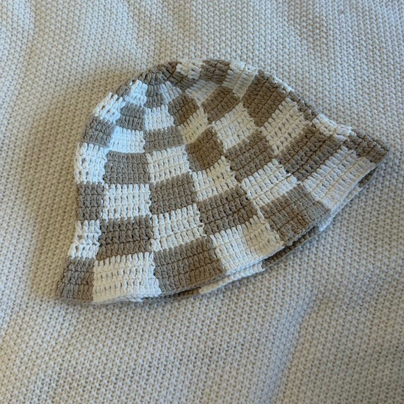 Petites Reveries Harmon Hat | Neutral crochet Hailey Bieber tan cream checkered main image 5